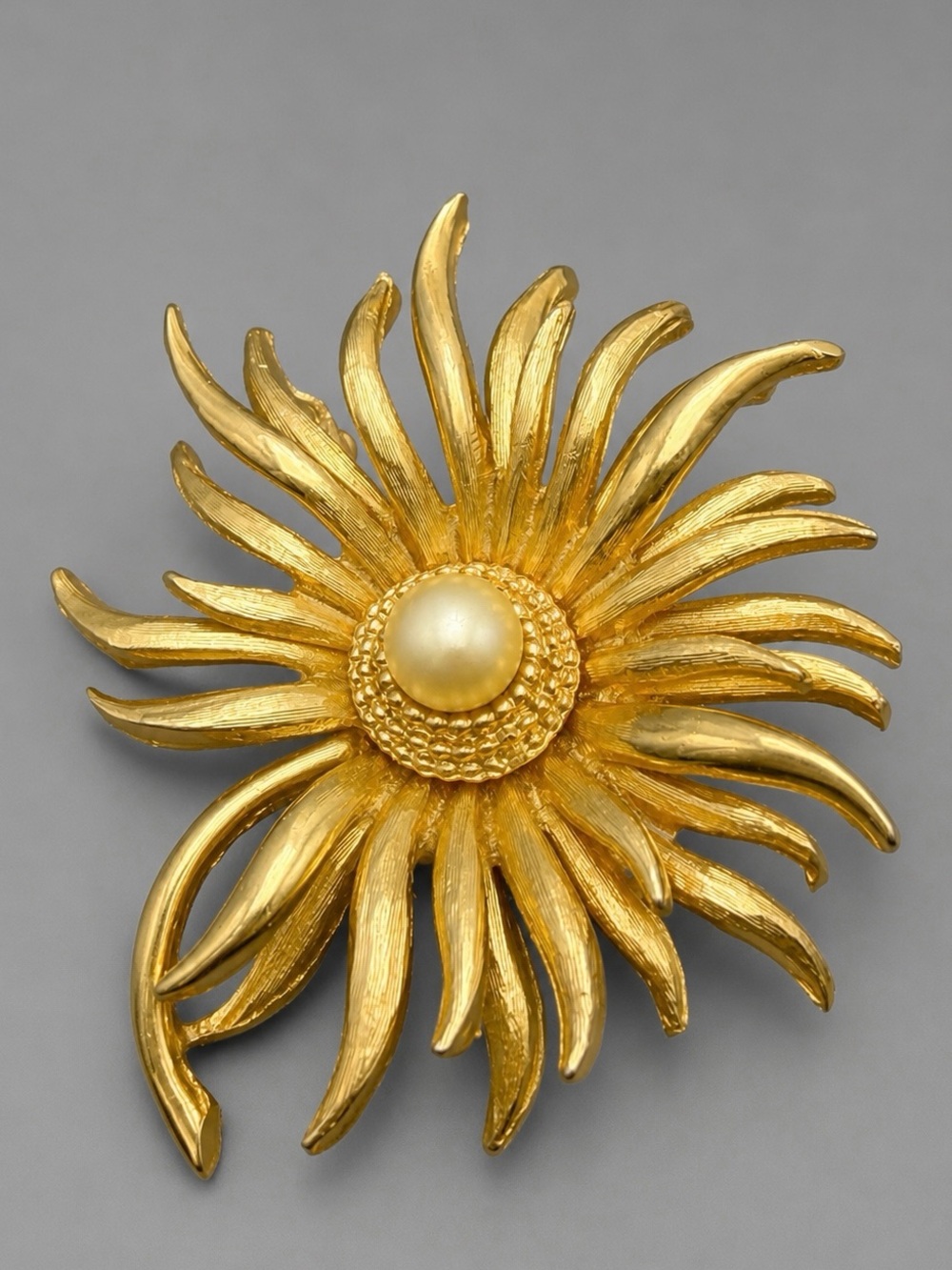 Vintage Marboux Gold Sunburst Flower Brooch #cz174